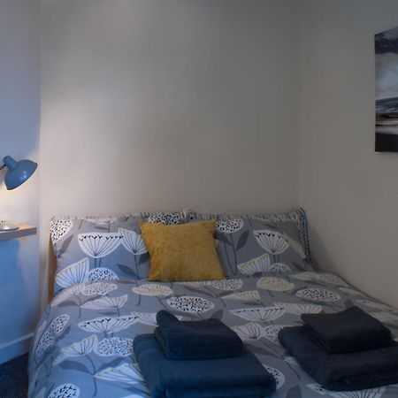 Chestnut Contractor Stays Wellingborough Bagian luar foto