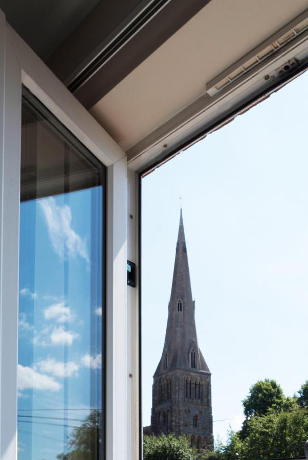 Chestnut Contractor Stays Wellingborough Bagian luar foto