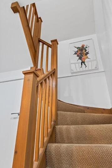Chestnut Contractor Stays Wellingborough Ruang foto