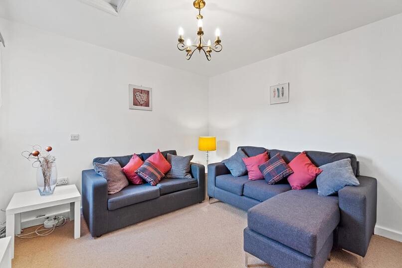 Chestnut Contractor Stays Wellingborough Ruang foto